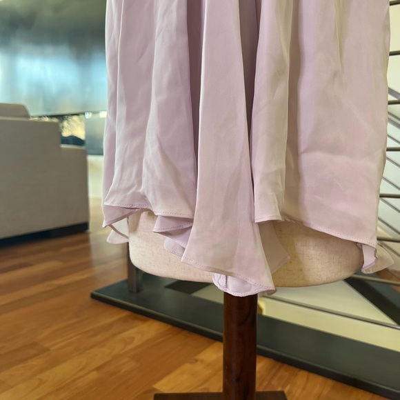 L’AGENCE Scoop Neck Sleeveless Blouse in pretty Lavender - Picture 2 of 15